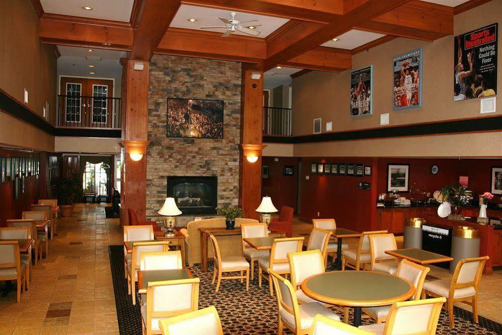 Hampton Inn&Suites Chapel Hill/Durham Restaurant foto